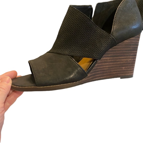 Black Lucky Brand size 8M cutout booties. - Picture 7 of 9